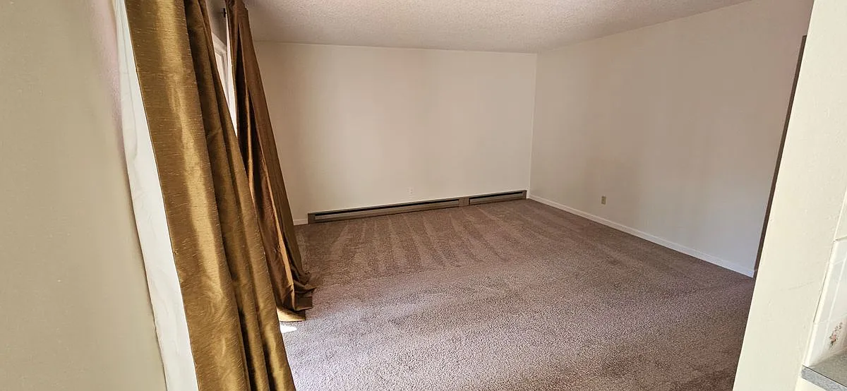 2 bed, 1.0 bath, 792 sqft, $1,635 — Photo 4