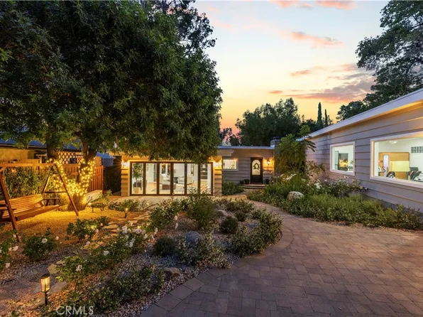 22125 Avenue Morelos, Woodland Hills, CA 91364