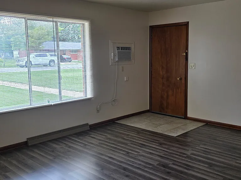 3416 Weiss St #1 — Photo 4