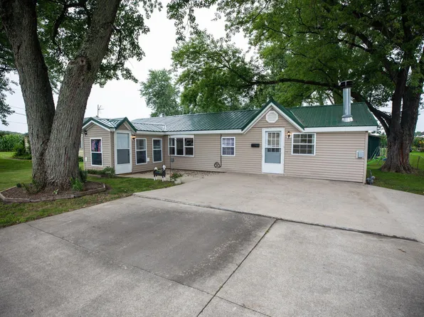 106 Fribley St, Bourbon, IN 46504
