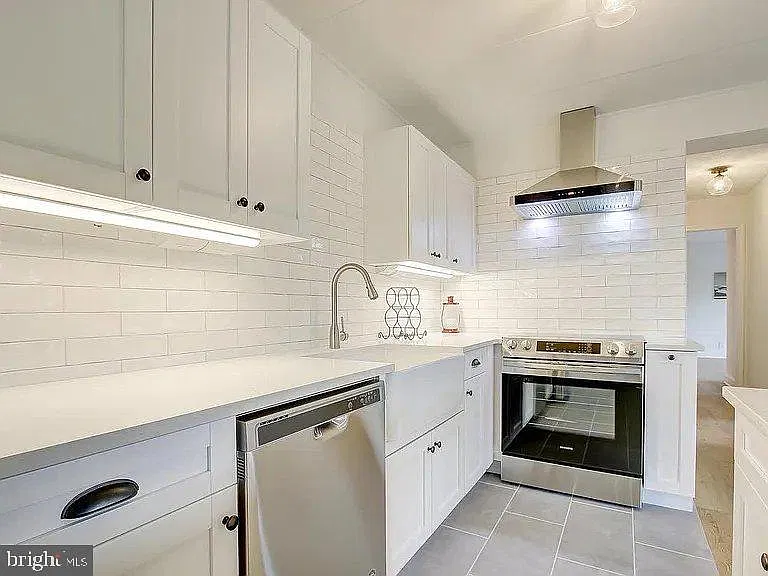2 bed, 2.0 bath, 1036 sqft, $2,450 — Photo 2