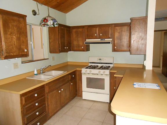 3rd image of 32757 Porcupine Ln