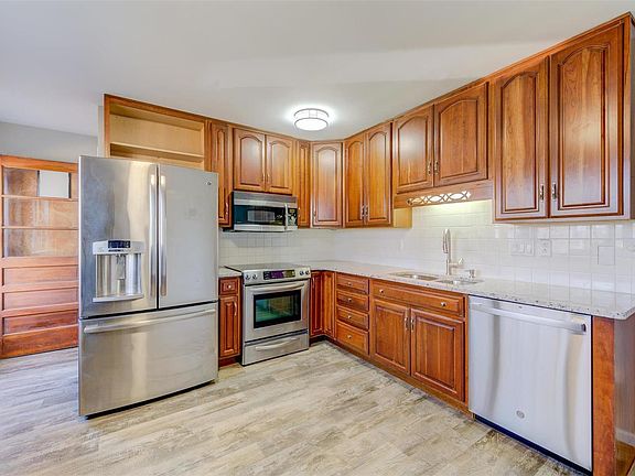 2nd image of 4507 Niagara Dr