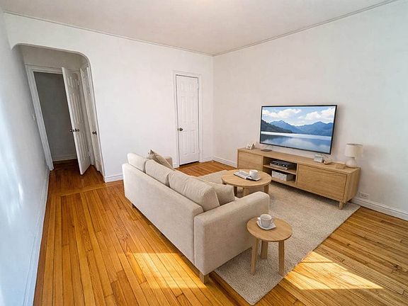3rd image of 2265 University Ave APT 4E