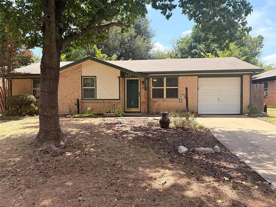 825 Bryan Dr
