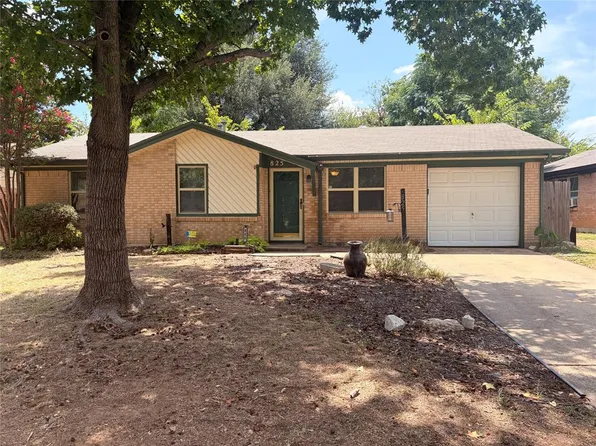 825 Bryan Dr, Bedford, TX 76022