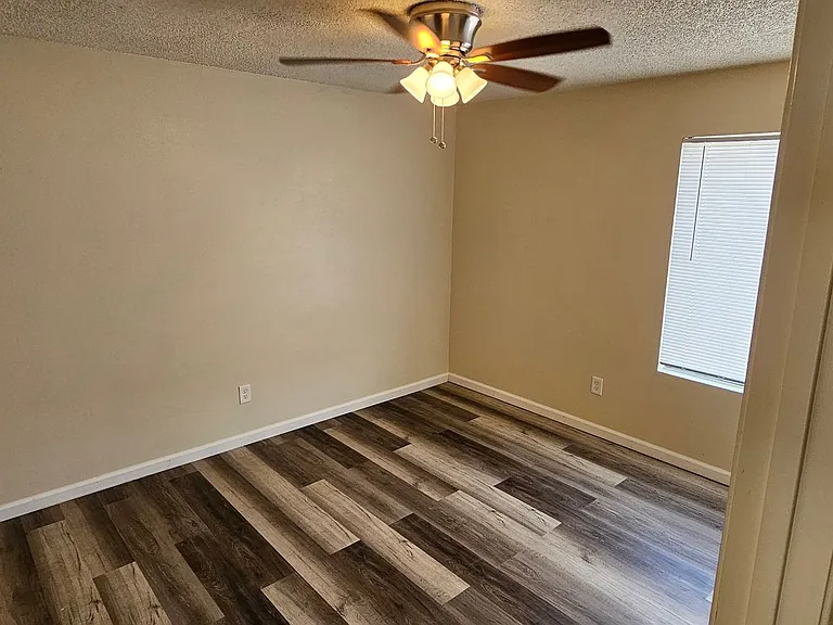 CAP825 — Photo 10