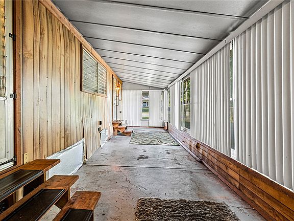 4th image of 106 Stuerwald Ave
