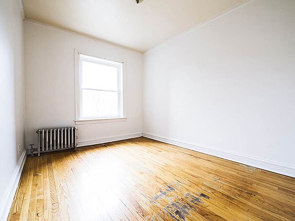 3rd image of 1738 W 77th St #4657