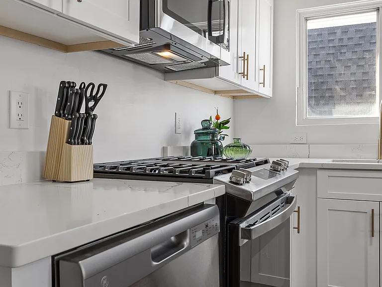 44 Dana St #6 — Photo 15