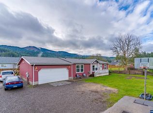 370 SE Myrtle St, Mill City, OR 97360