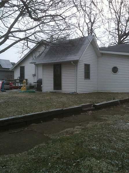 2nd image of 290 S Mulberry St