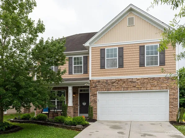 2241 Sonoma Valley Dr, Charlotte, NC 28214