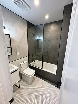 Rented by Aron Fried, LREB | media 3