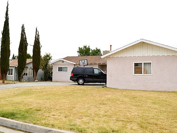 2nd image of 1117 W Avenue J10