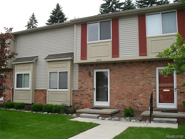 1st image of 1815 Torquay Ave #1