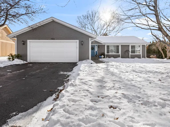 5901 Sandringham Ln, Rockford, IL 61107