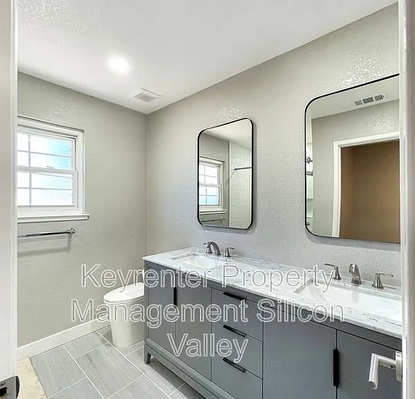 1806 Blackmore Ct — Photo 22