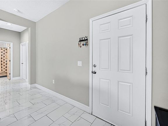 5th image of 217 BEGONIA LANE