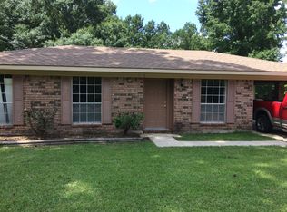 1049 Hooper Rd, Pineville, LA 71360