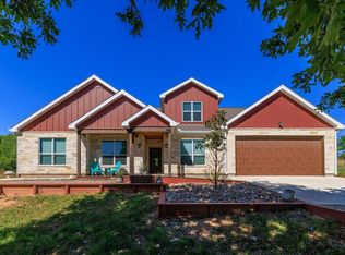 1783 Axis Cir, Fredericksburg, TX 78624