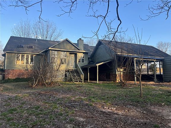 2nd image of 150 Benwood Cir