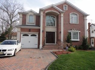 11 Frederick Pl, Bergenfield, NJ 07621