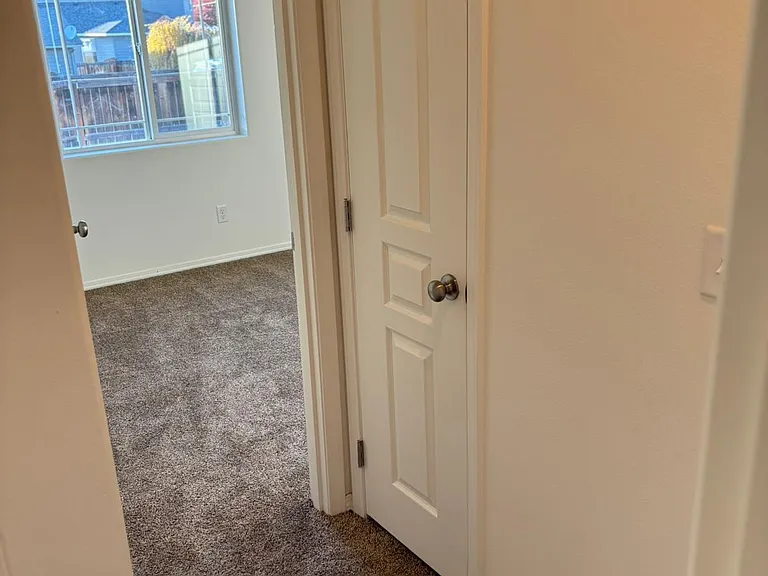 790 NW Green Forest Cir — Photo 9