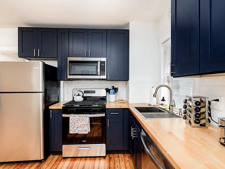 6026 Scanlan Ave — Photo 18