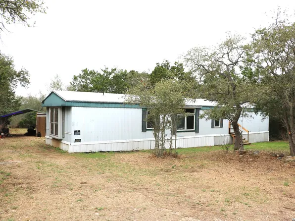 201 County Road 2470, Hondo, TX 78861