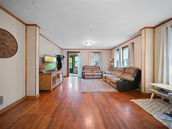 4th image of 2818 1st Ave