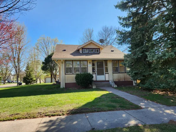124 E 4th St, Monticello, MN 55362