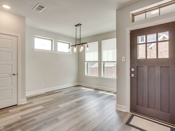 3rd image of 14228 Walsh Ave