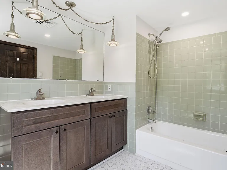 612 Bustleton Pike — Photo 28