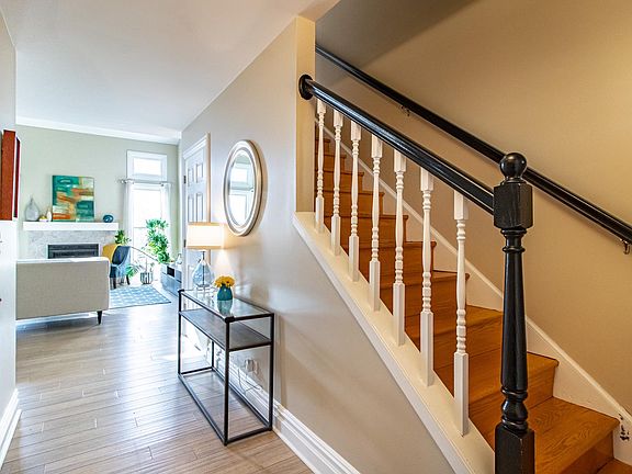 2nd image of 1515 Broadway Ct