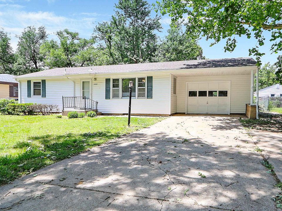 1st image of 2209 Northview Dr