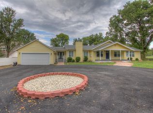 508 E New Orleans St S, Broken Arrow, OK 74012