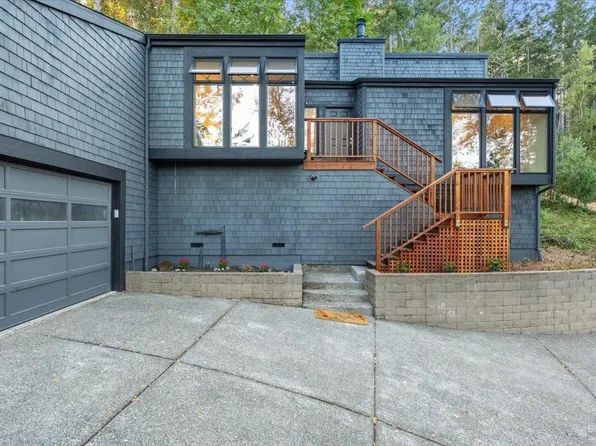 960 Wild Oak Drive, Santa Rosa, CA 95409