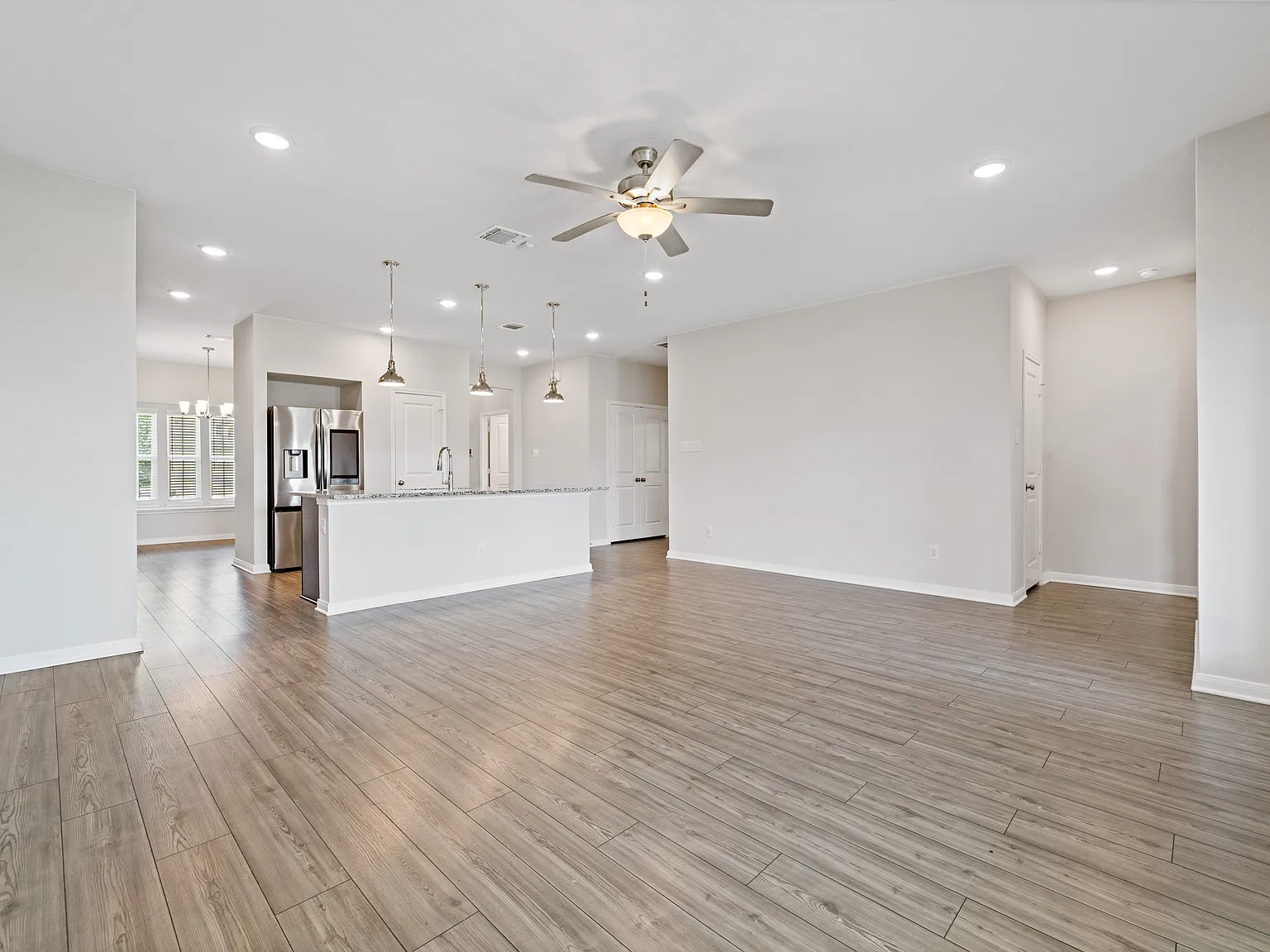 3 bed, 1620 sqft, $1,900 — Photo 4