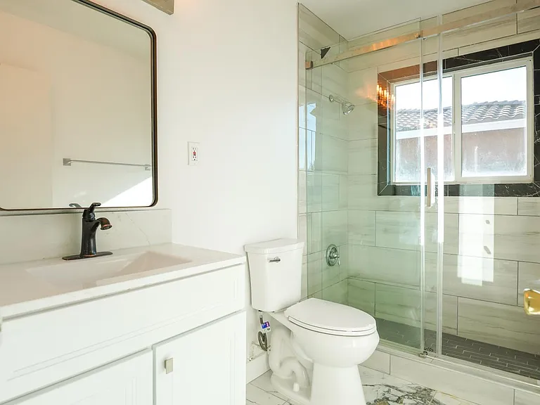 1020 W 11th St #1020 — Photo 6