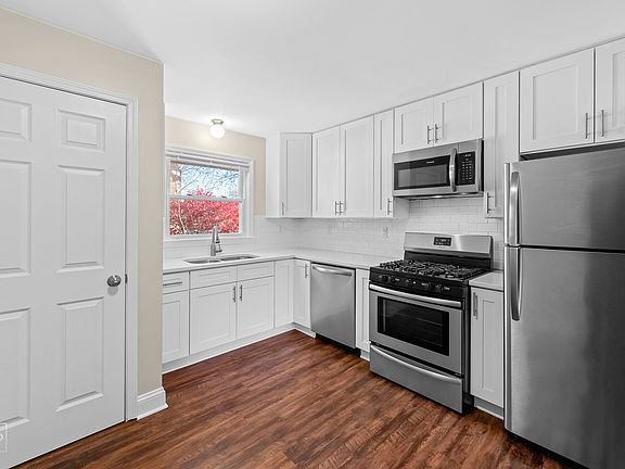 5th image of 16001 Ellis Ave