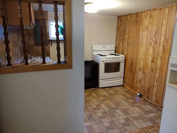 4th image of 315 15th St SE