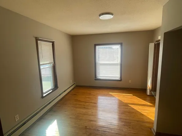 1609 4th St NE #3, Minneapolis, MN 55413