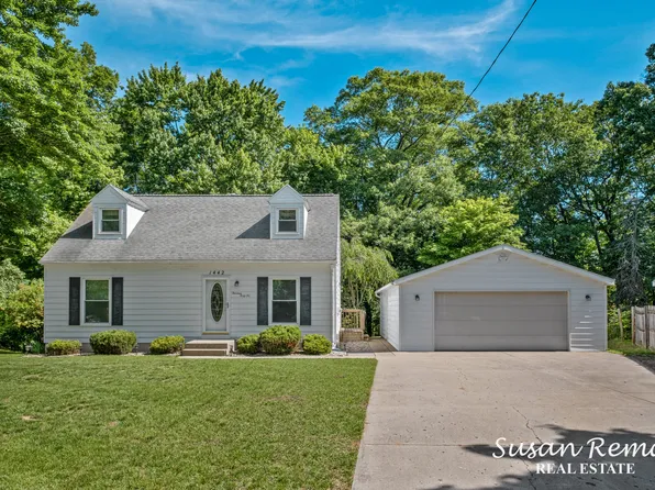 1442 Baywicke Dr SE, Lowell, MI 49331