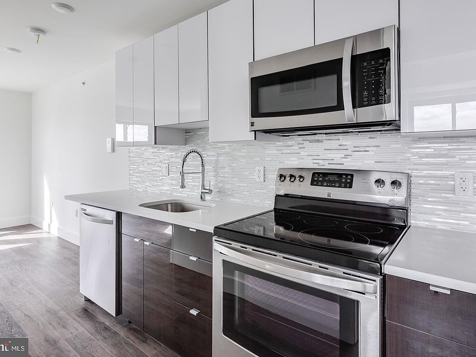 1st image of 1155 S 15th St #201