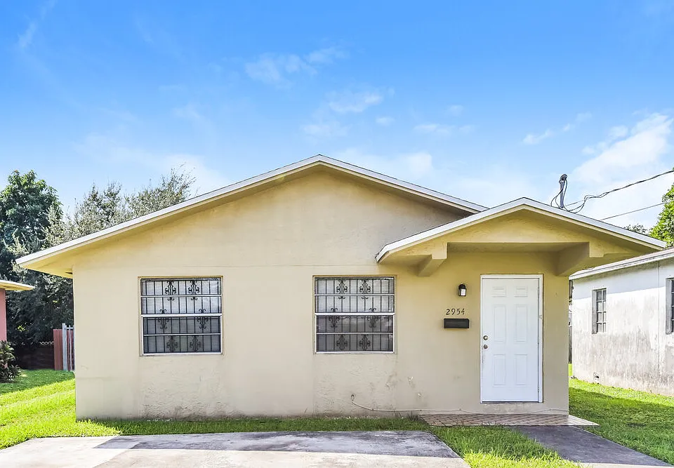 2954 NW 52nd St