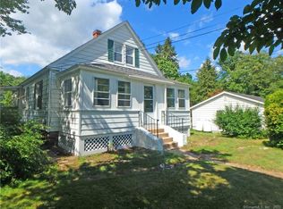 238 Bloomingdale Rd, Quaker Hill, CT 06375