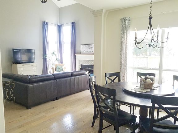 5th image of 2722 Lilac Ct