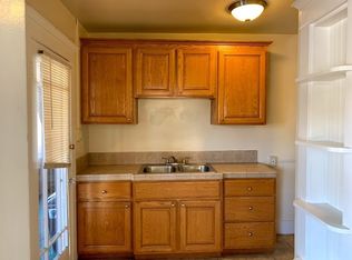1140 E 3rd St #C, Long Beach, CA 90802