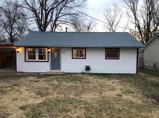 332 Division St, Sullivan, MO 63080